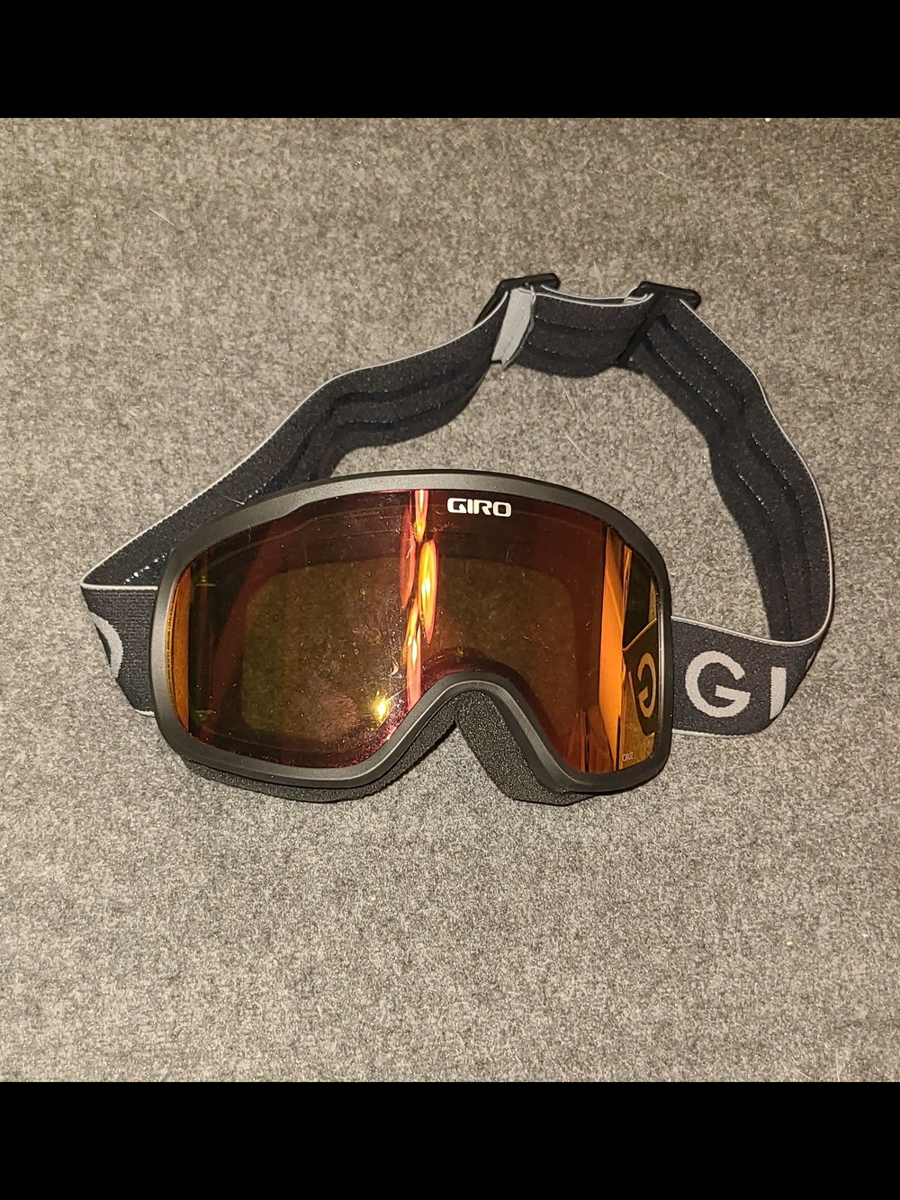 Giro Ski/Snowboard Goggles - Black Frame with Amber Mirror Lens